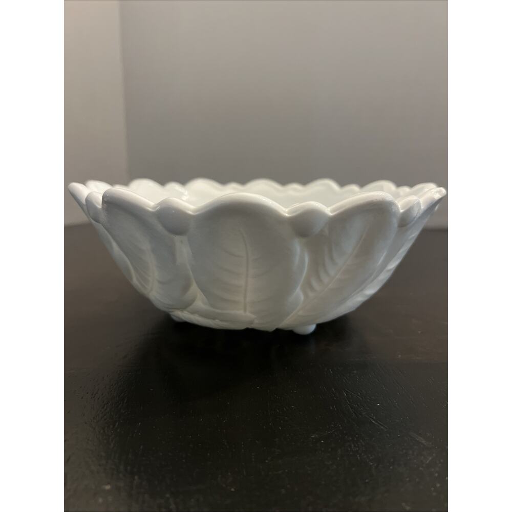 *Vintage* Westmoreland Milk Glass Serving Bowl w/ Scalloped Edge